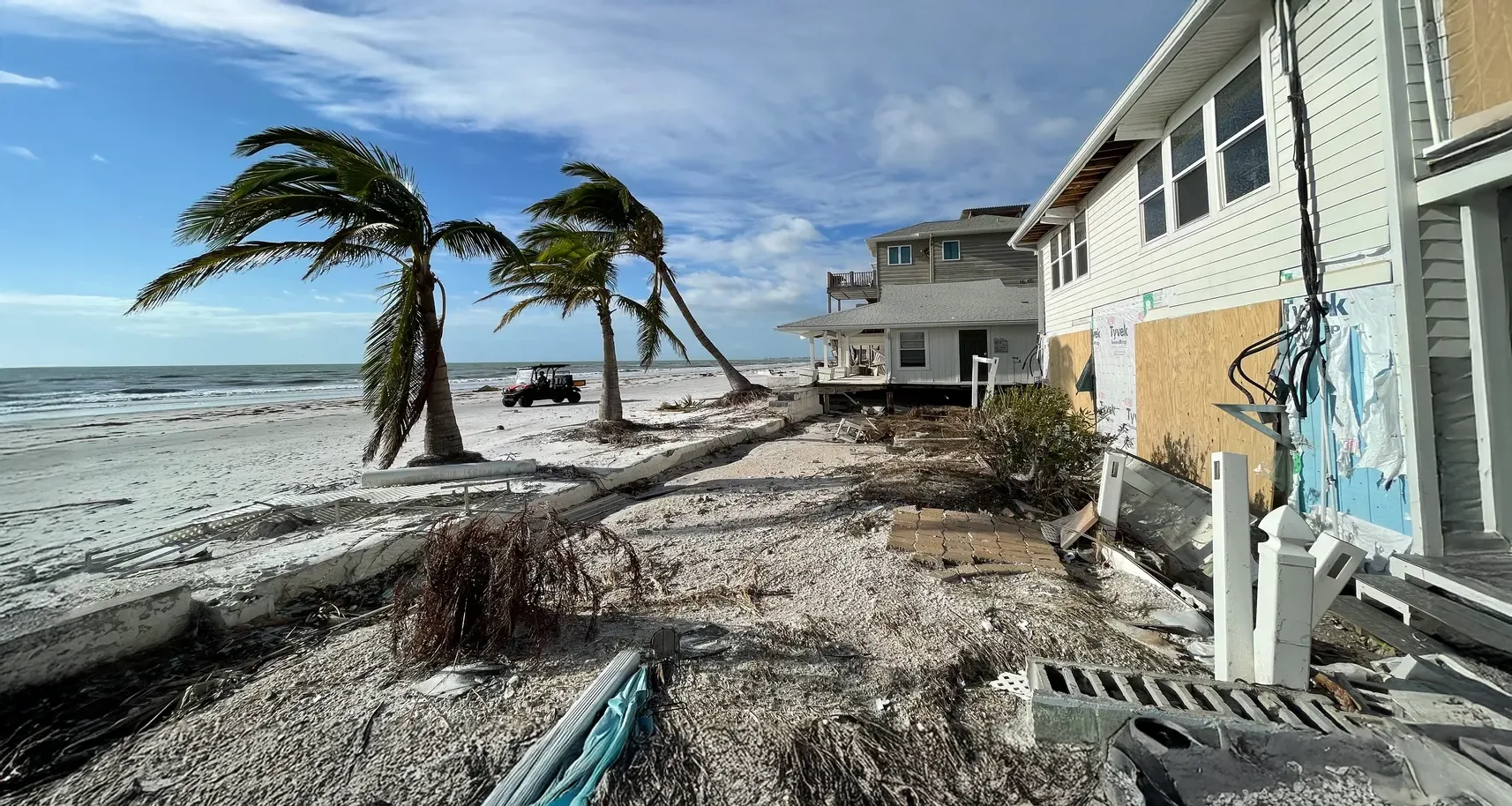 how-hurricane-damages-roofs-in-Florida Wind, water damage, and debris impact are all essential factors of how hurricanes damage roofs in Florida. Prevent and repair them with Rapid Roof!