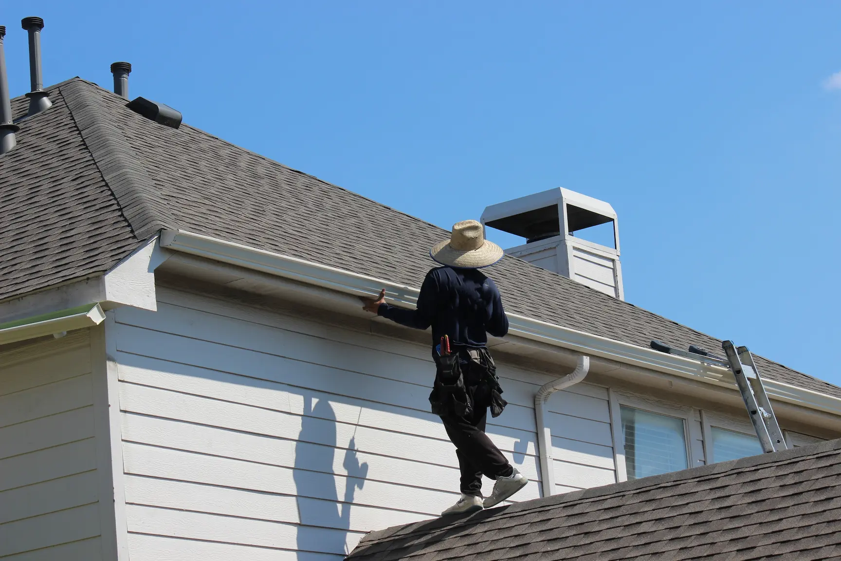 shutterstock_2371997999 home repair experts
